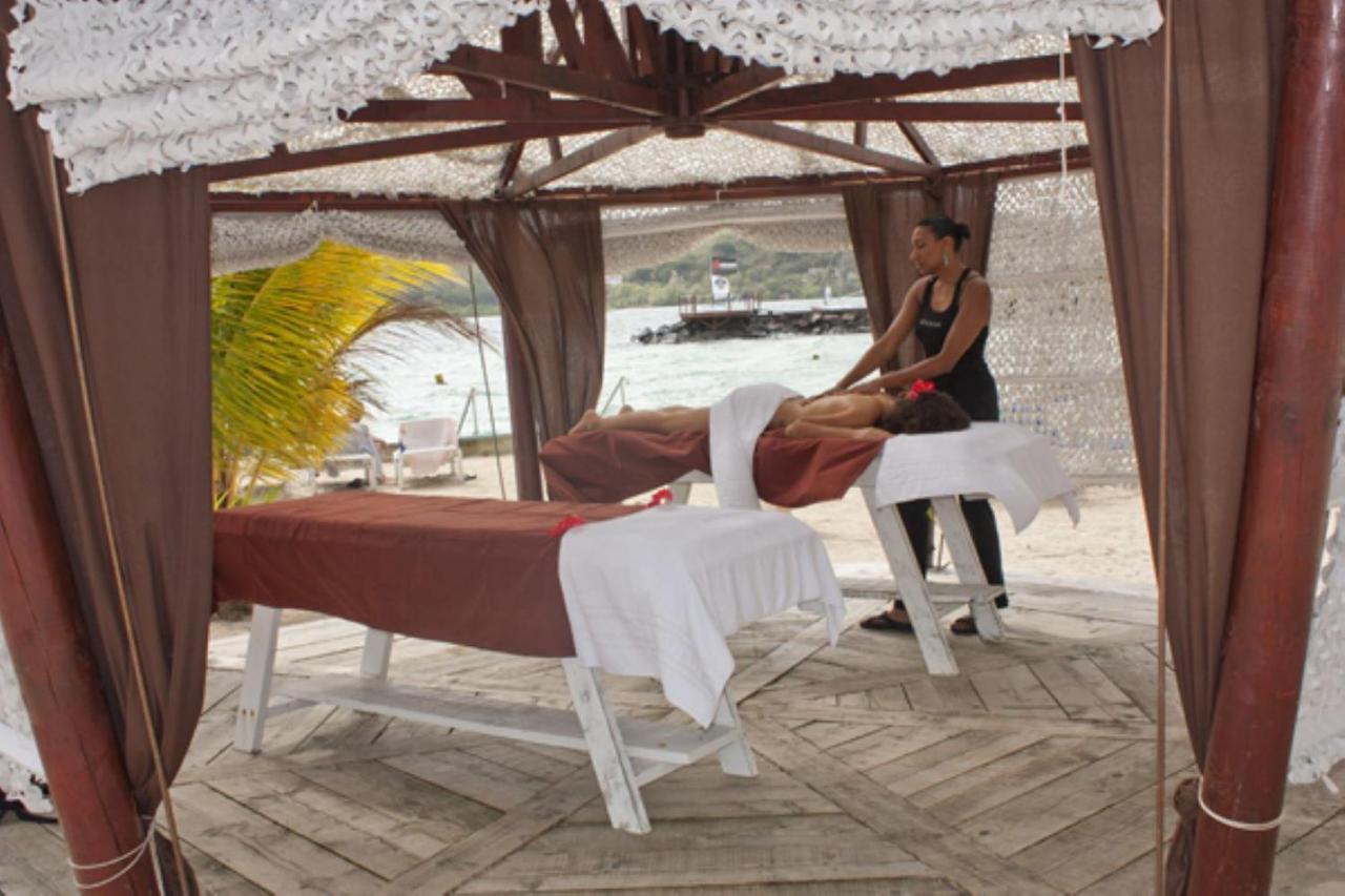 Studio La Valentina face à la marina Les Trois-Ilets Esterno foto